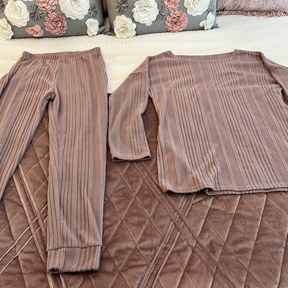 SHEIN lounge set